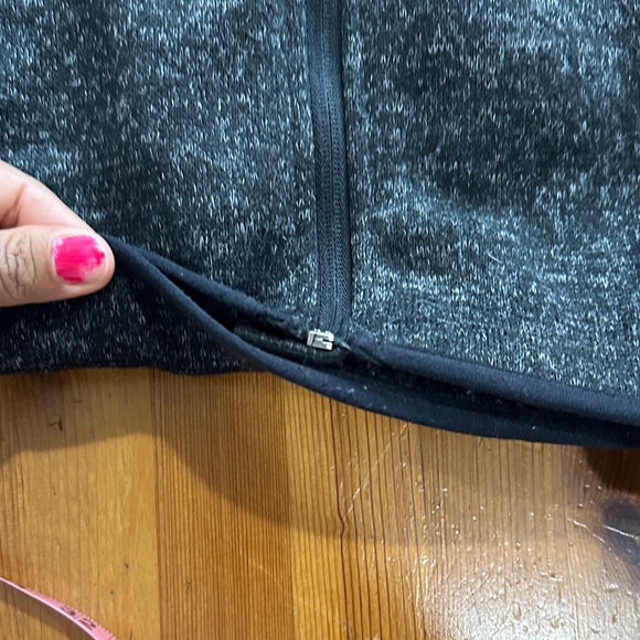 Patagonia Women's Charcoal Utility Jacket - Picture 15 of 15